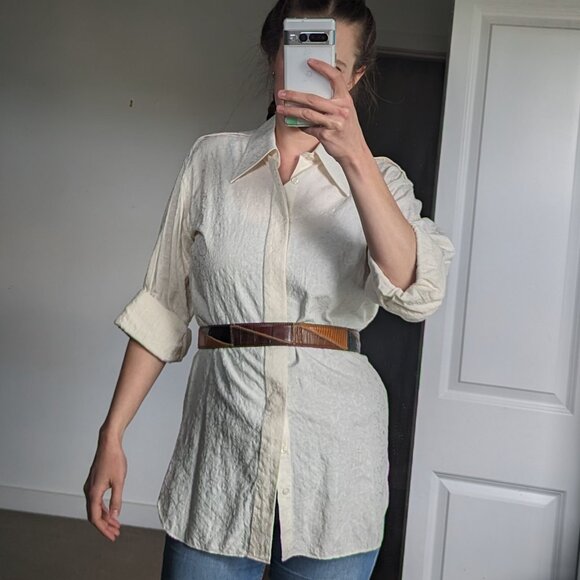 Off-white long-sleeve shirt with a monochromatic floral pattern - Picture 4 of 12